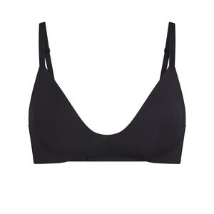 NWT SKIMS wireless form T-shirt bra